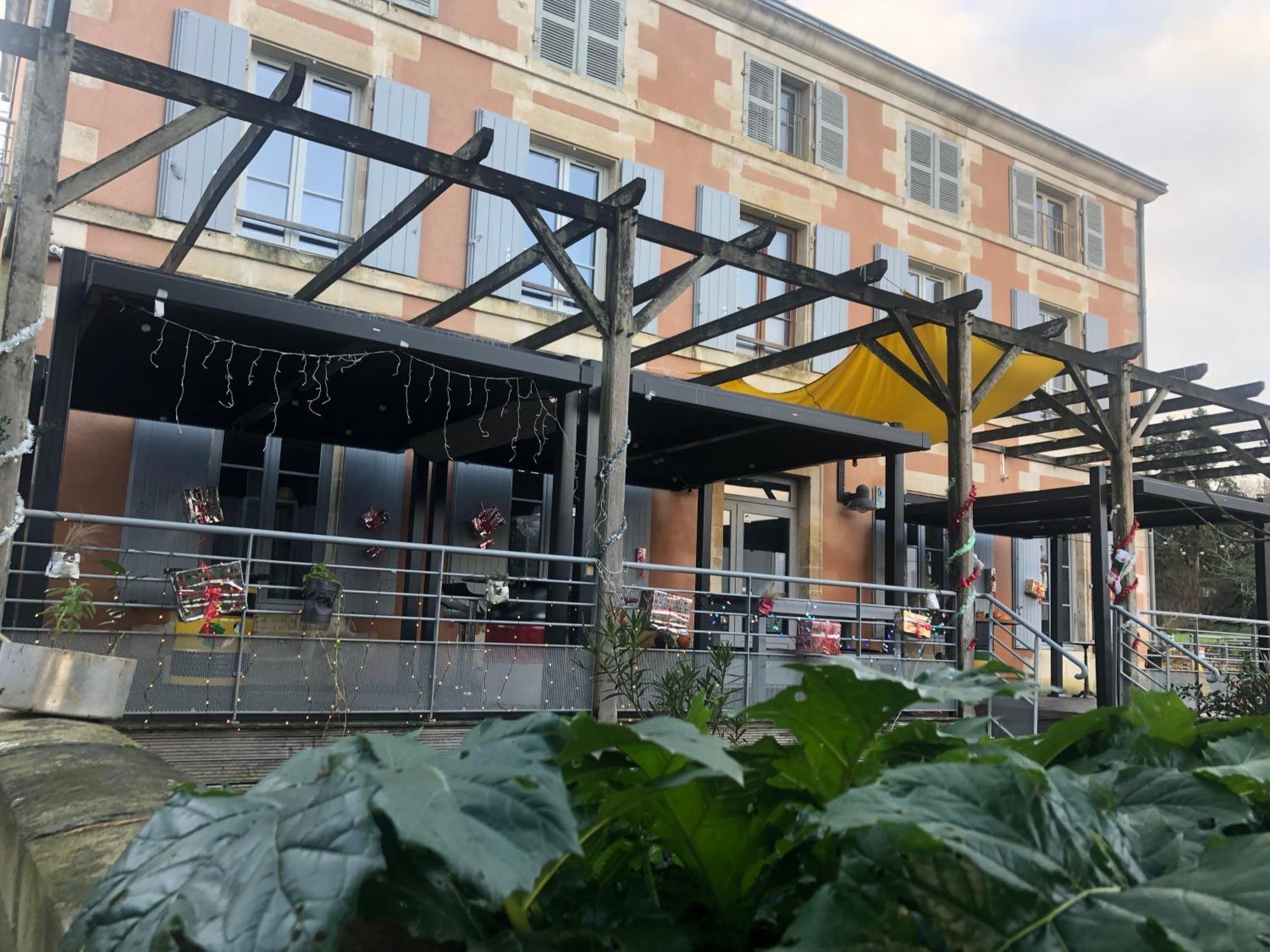 Rest Hotel L Ardoise Auge Exterior photo